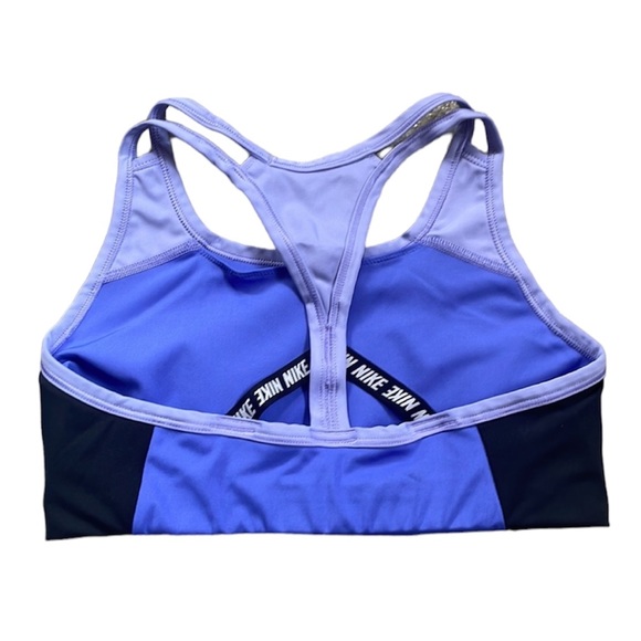 Nike Padded Strappy Back Sports Bra - Picture 3 of 6